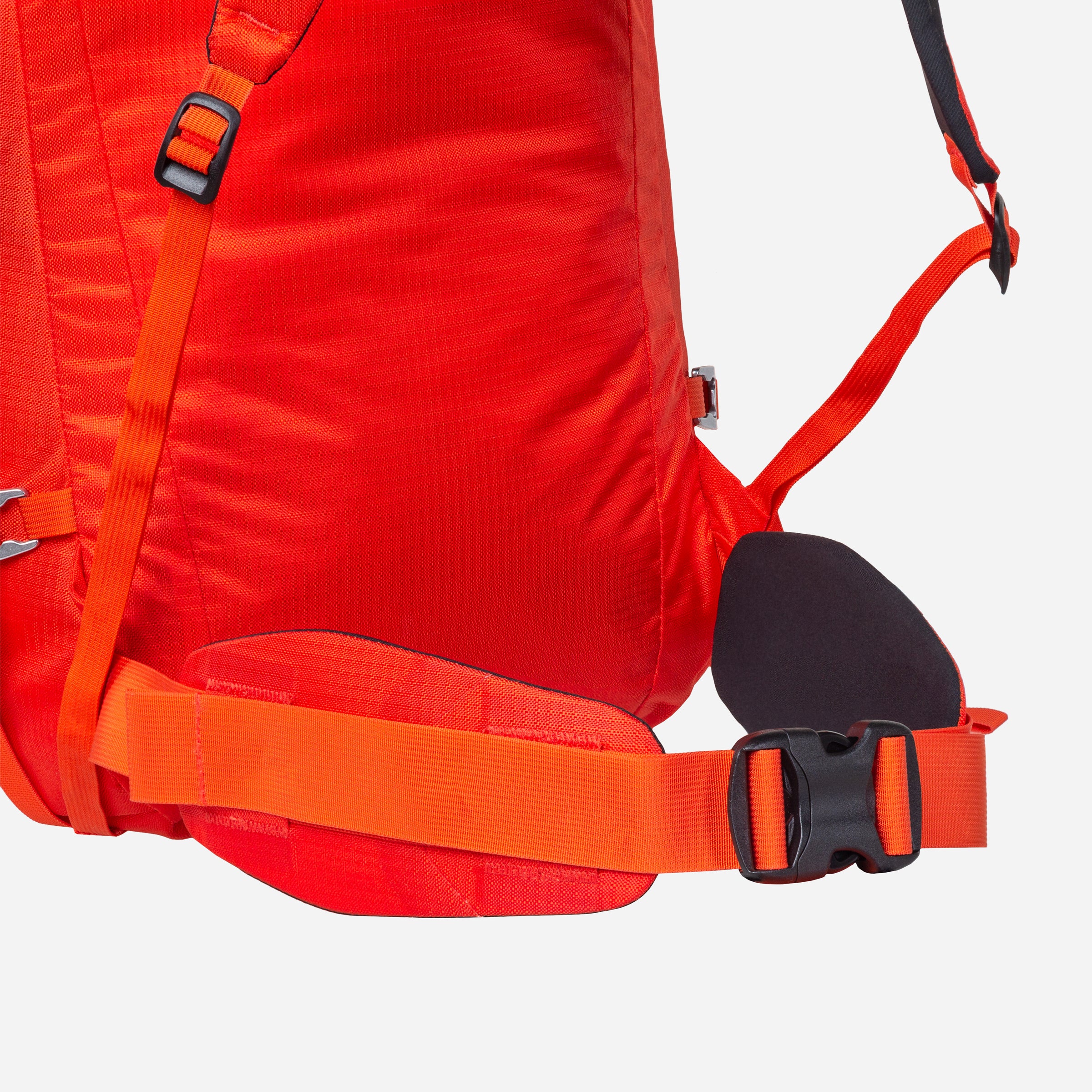 detail::40mm webbing hipbelt with removable High Density EVA moulded hip-fins