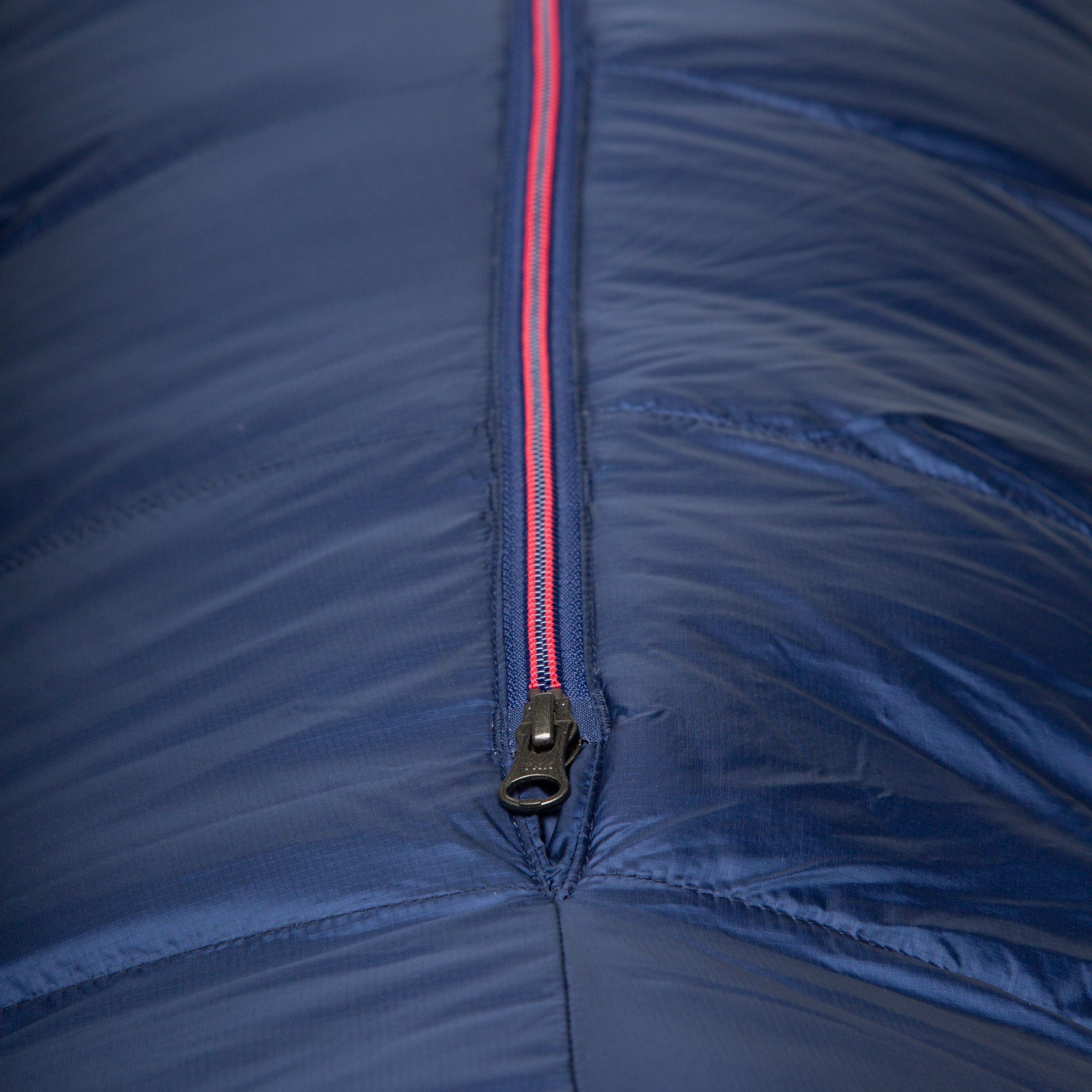detail::100% recycled HELIUM 20D outer shell is very light and highly breathable with PFC free DWR