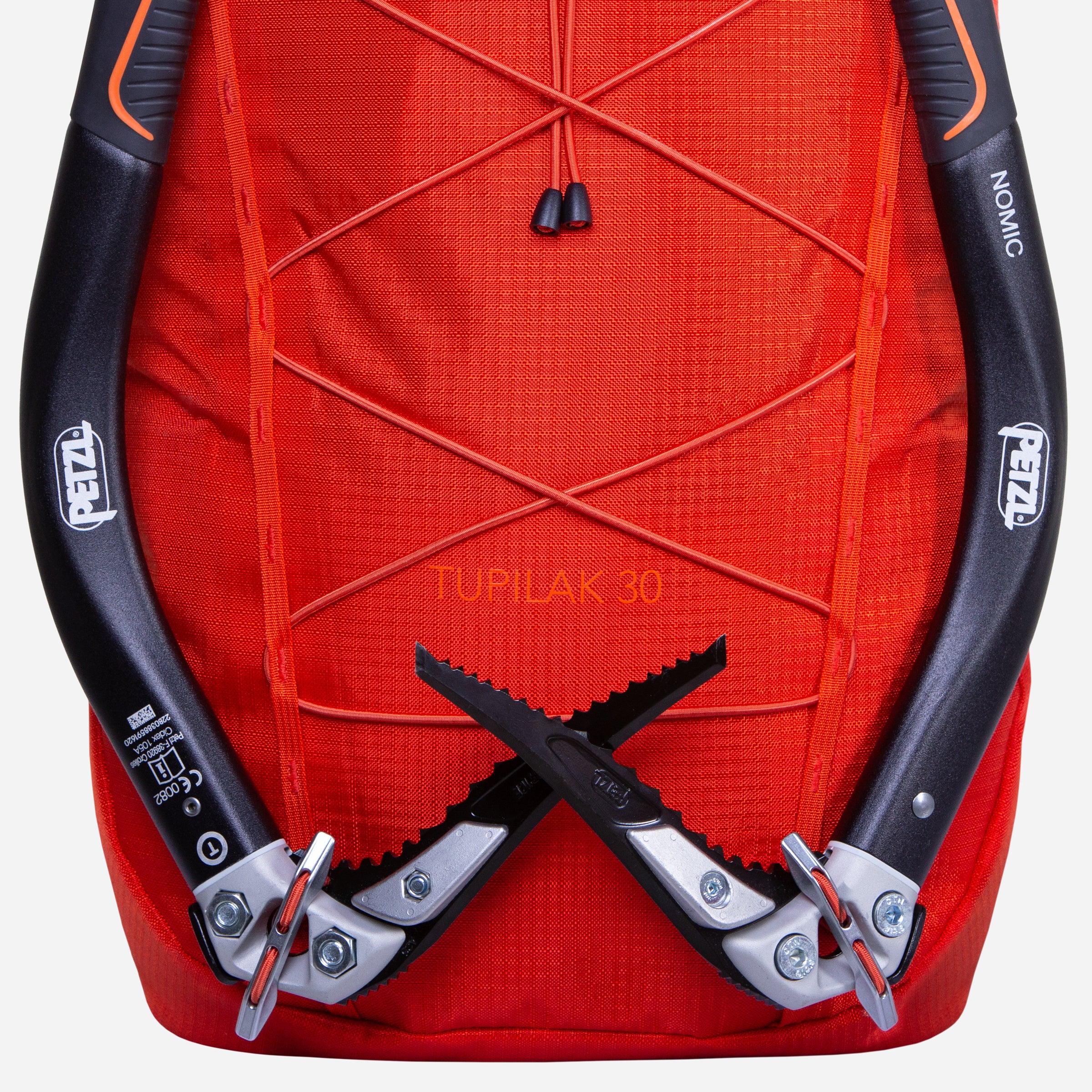 detail::Dual axe toggles and attachment points for side compression straps