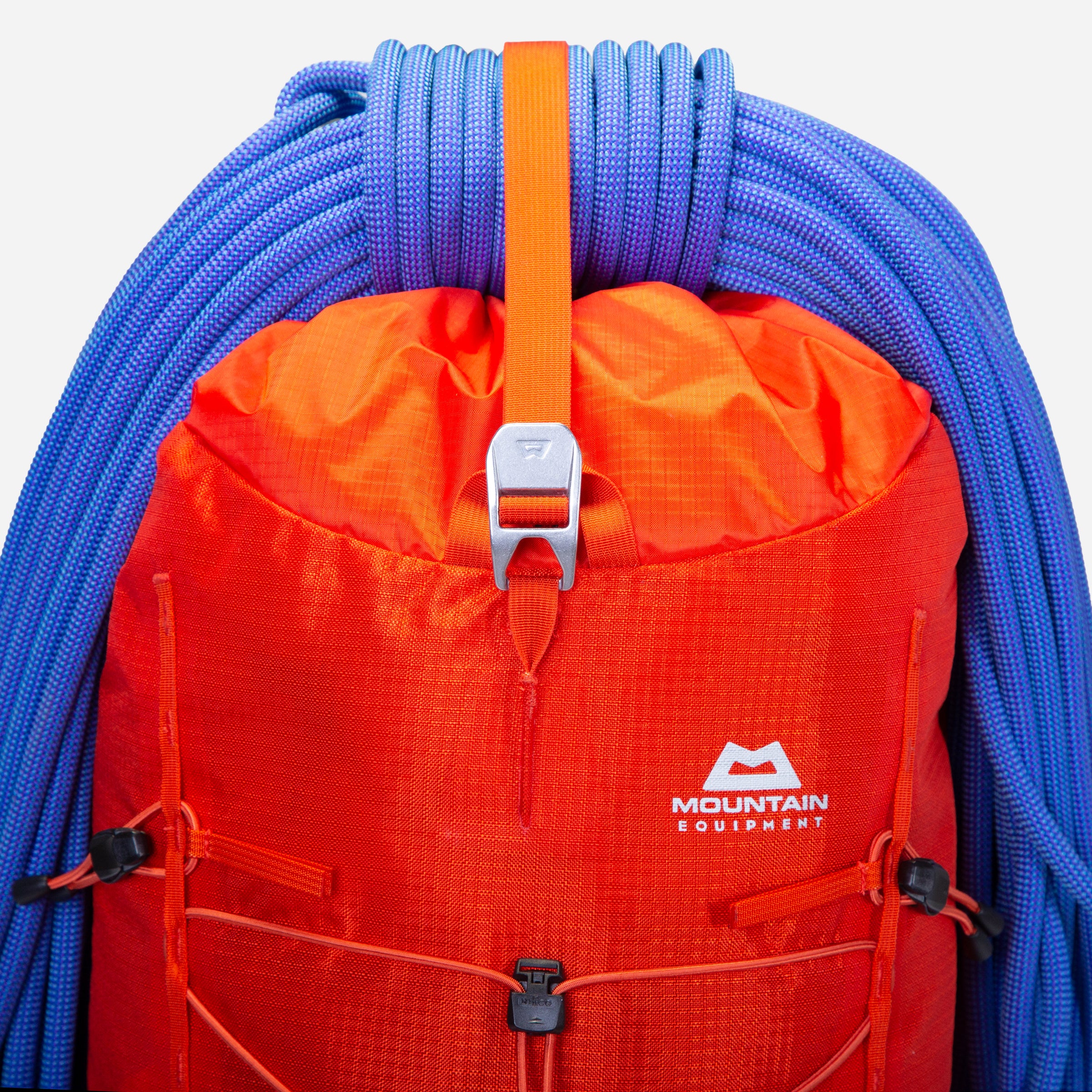 Removable rope strap with durable aluminium Grappler<sup>™</sup> buckle