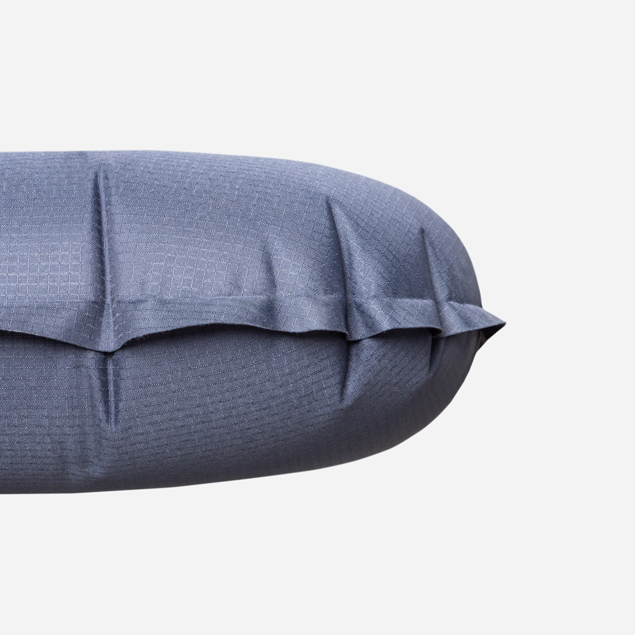 alternate::30D ripstop polyester with TPU lamination